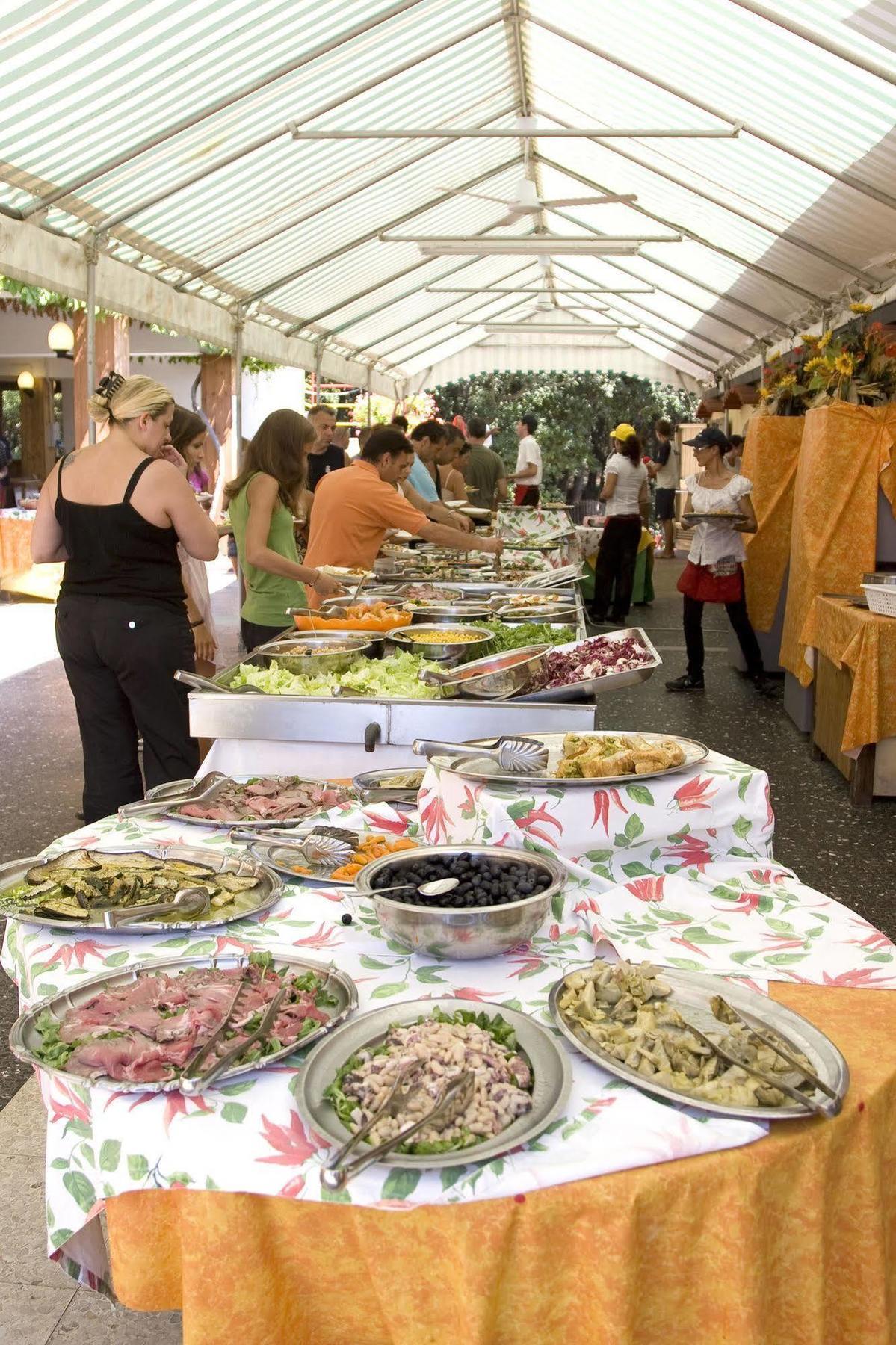 Villaggio Club Cecina مارينا دي سيسينا المظهر الخارجي الصورة